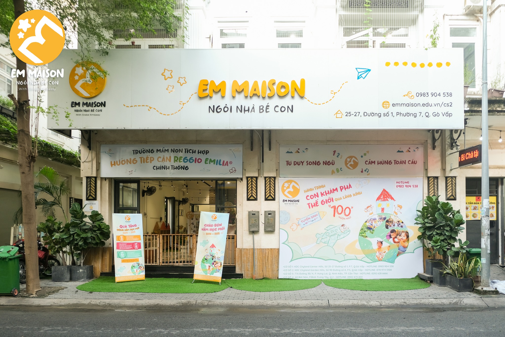 GÓC VƯỜN NHỎ – CÁC CON CHĂM CÂY CÙNG NHAU